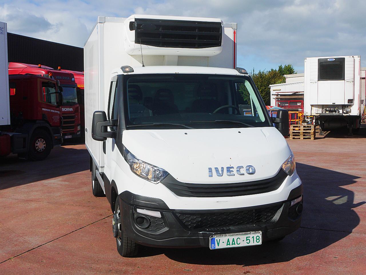 Iveco 35C14 DAILY KUHLKOFFER CARRIER XARIOS 600 A/C