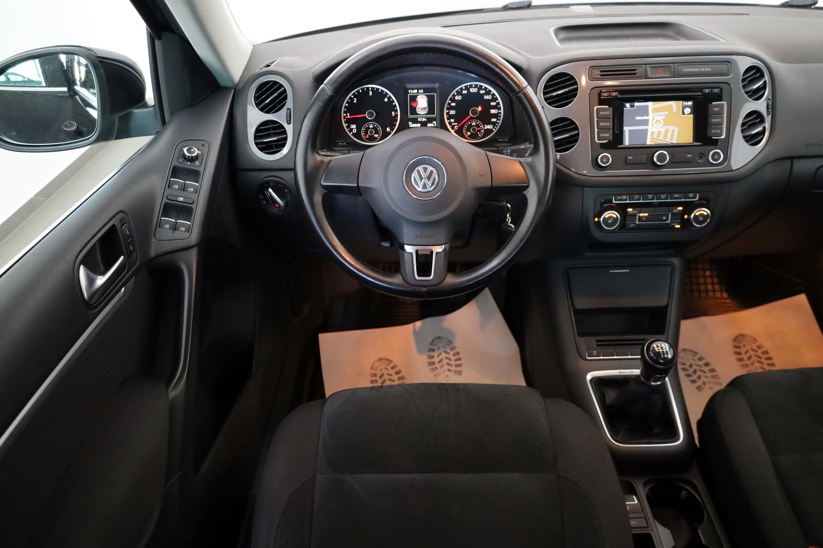 Fahrzeugabbildung Volkswagen Tiguan Track&Style 4M Alcantara,Navi,SH,PDC,AHK