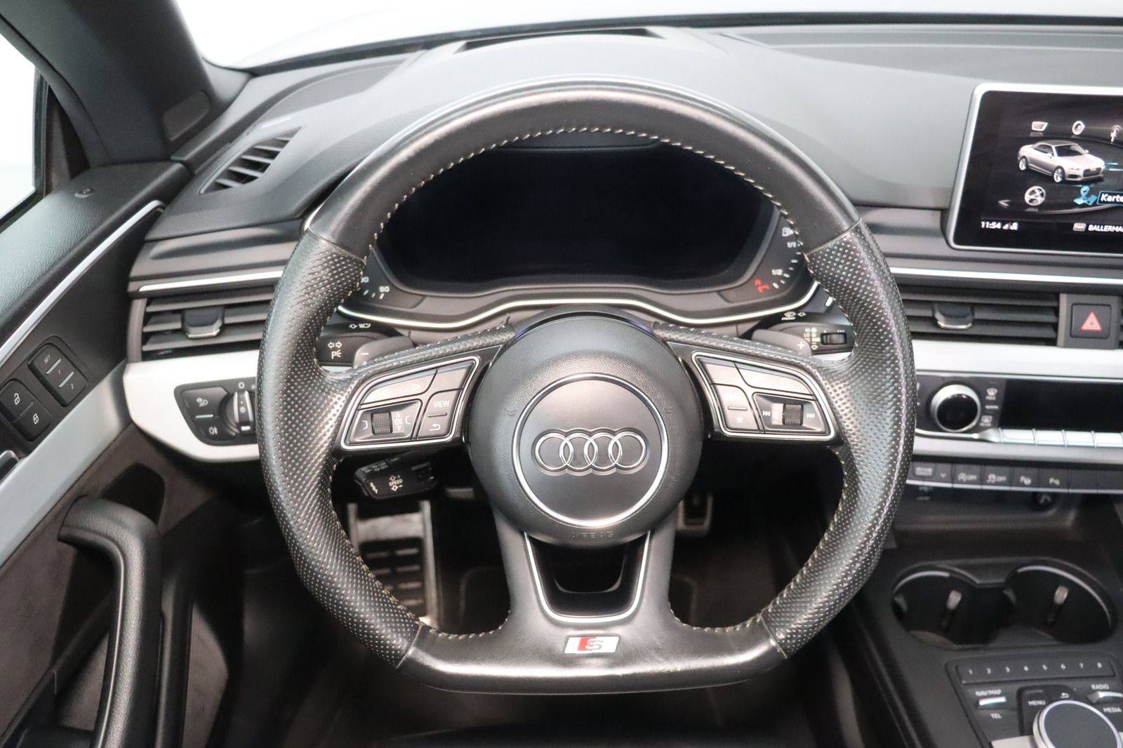 Fahrzeugabbildung Audi A5 Cabriolet 3.0 TDI Quattro S-line