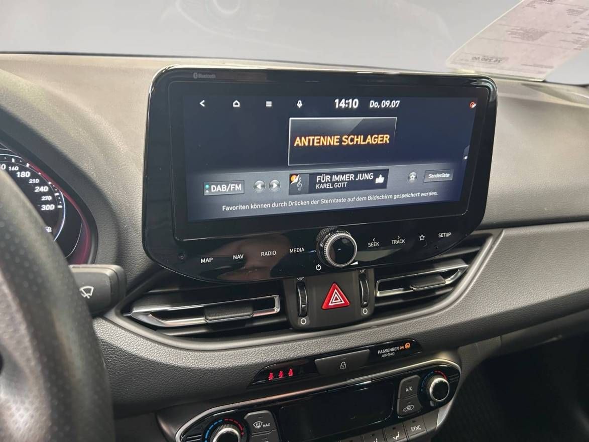 Fahrzeugabbildung Hyundai i30 N Performance Navigationspaket, N-Sportschal