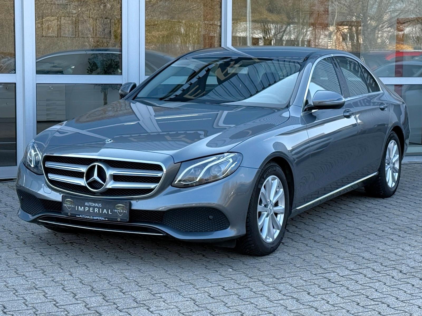 Mercedes-Benz E220d Lim. Avantgarde TLEDER+MBUX COMAND+KAM+LED