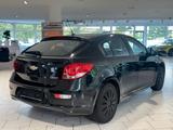 Chevrolet Cruze 1.6 2.HD PARK KLIMA TEMP HU/AU 04.2027 - Chevrolet Cruze: Schwarz