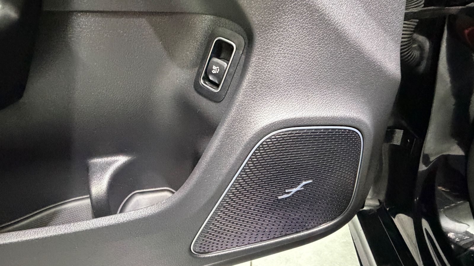 Fahrzeugabbildung Mercedes-Benz CLA 45 AMG Shooting Brake|BURMESTER|HEAD-UP|VOLL