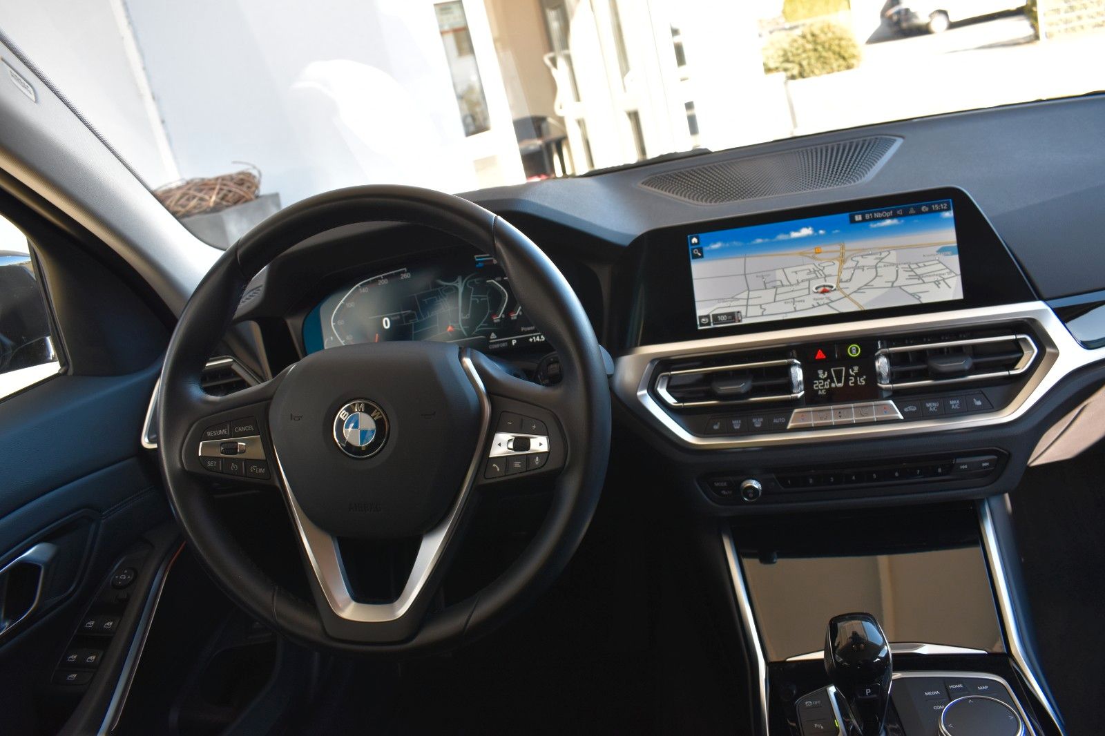 BMW 320d Touring Aut. Sport Line Navi AHK Kamera foto 10