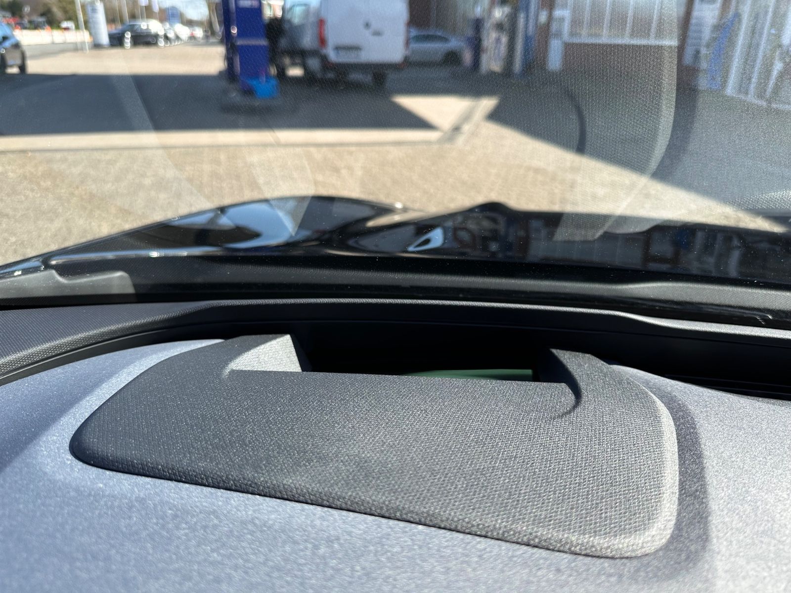 Fahrzeugabbildung CUPRA Terramar 1.5 eTSI DSG AHK/Navi/ACC/LED/SHZG/GJR