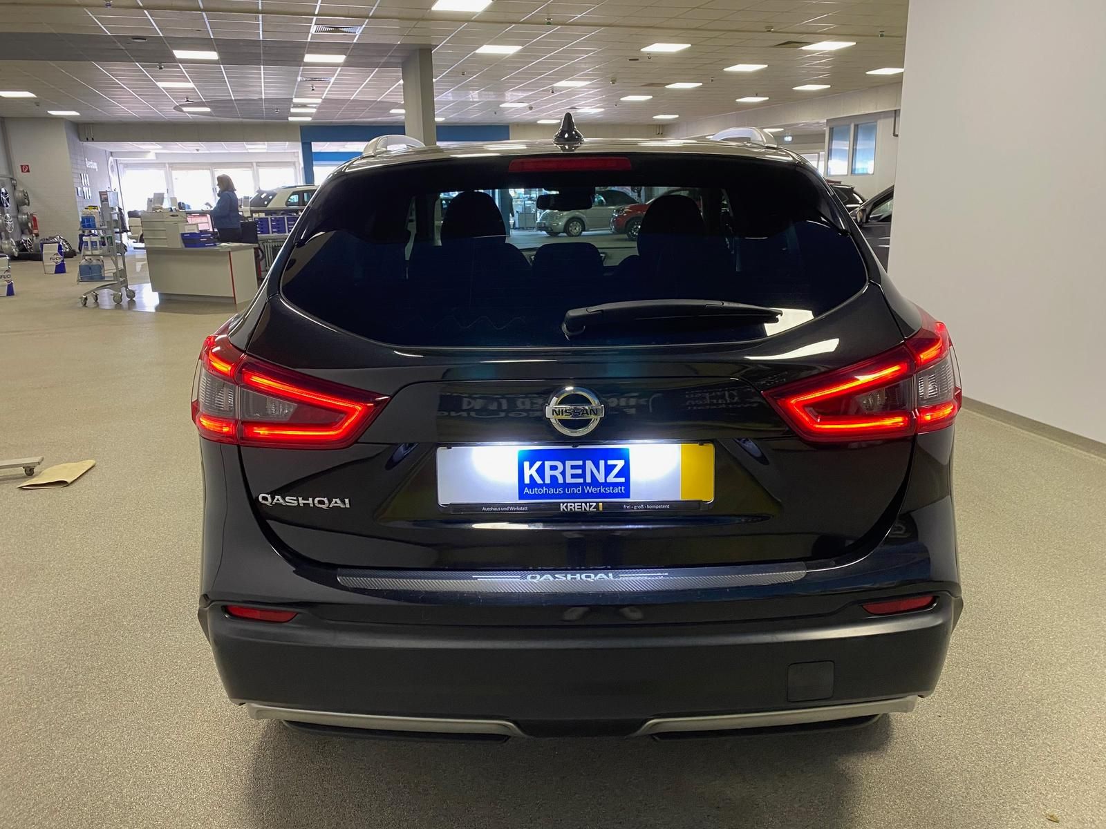 Fahrzeugabbildung Nissan Qashqai 1.2 ACENTA PANORAMA+360°KAMERA+NAVI+18"