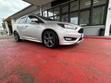 Ford Focus Turnier 1.5 ST-Line AUTOM./NAVI/SHZ+LHZ - Ford Focus Gebrauchtwagen in Nürnberg