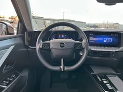 Fahrzeugabbildung Opel Astra L ST 1.2 Business Elegance Autom. LED ACC