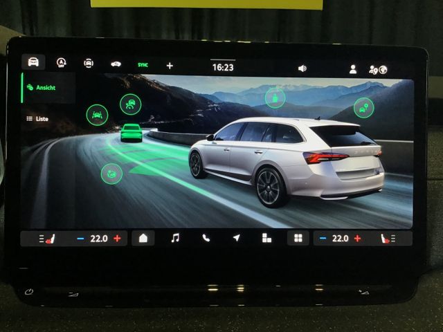 Fahrzeugabbildung Skoda Octavia Combi 1.5 TSI Selection Navi/ACC/RFK/SHZ