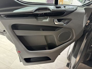 Ford Tourneo Custom Titanium L2 AHK abnehmbar