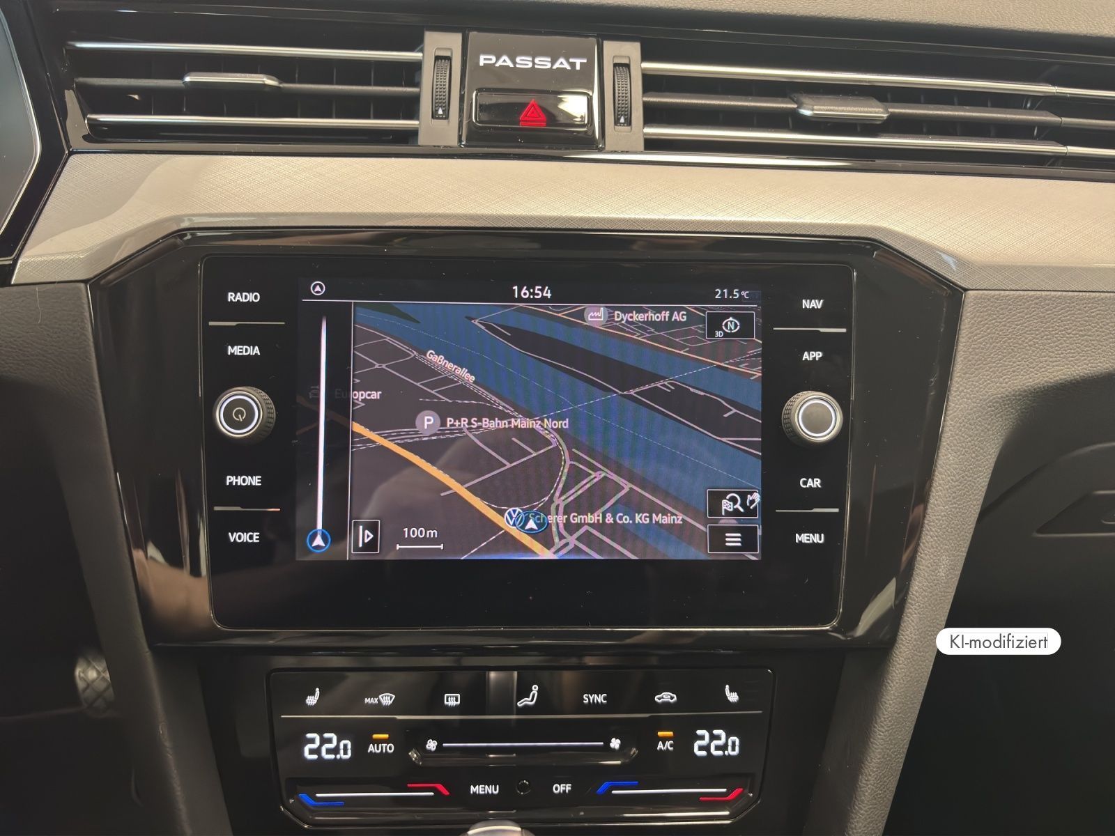 Volkswagen Passat Variant - Bild 12
