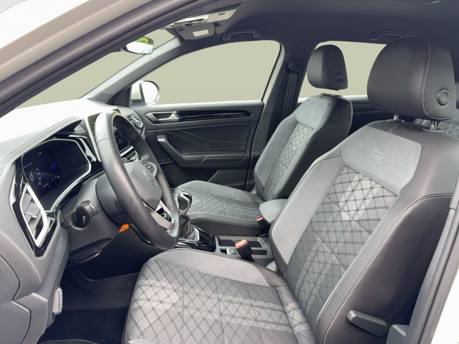 Volkswagen T-Roc - Bild 10