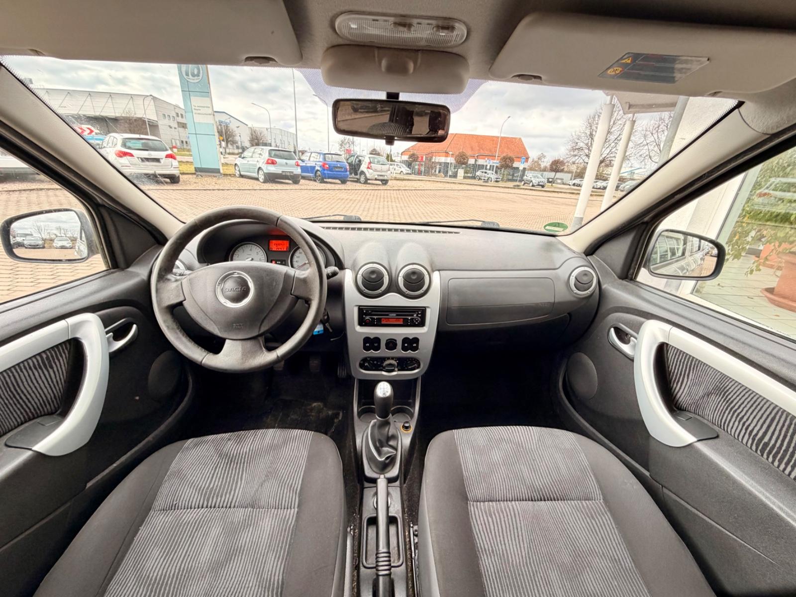 Dacia Logan 2009 — photo 13