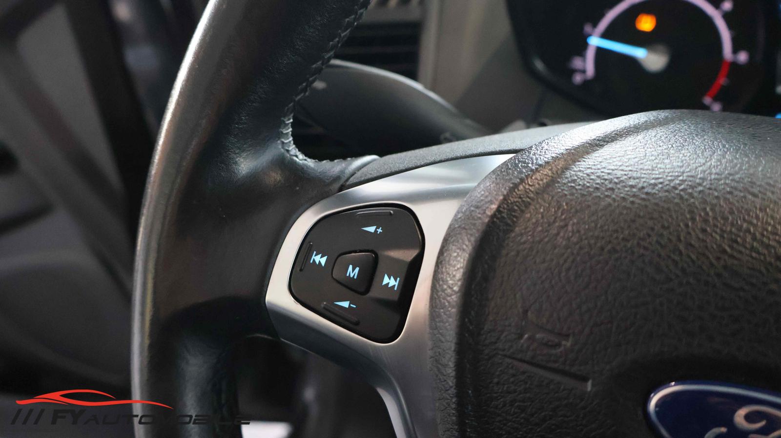 Ford EcoSport 2015 — photo 13