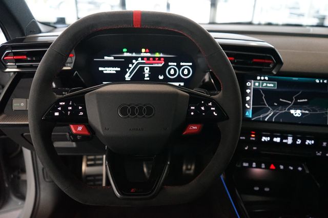 Audi RS3 Sportback | Schalensitze | Pano | SOFORT Audi RS3 Sportback | Schalensitze | Pano | SOFORT