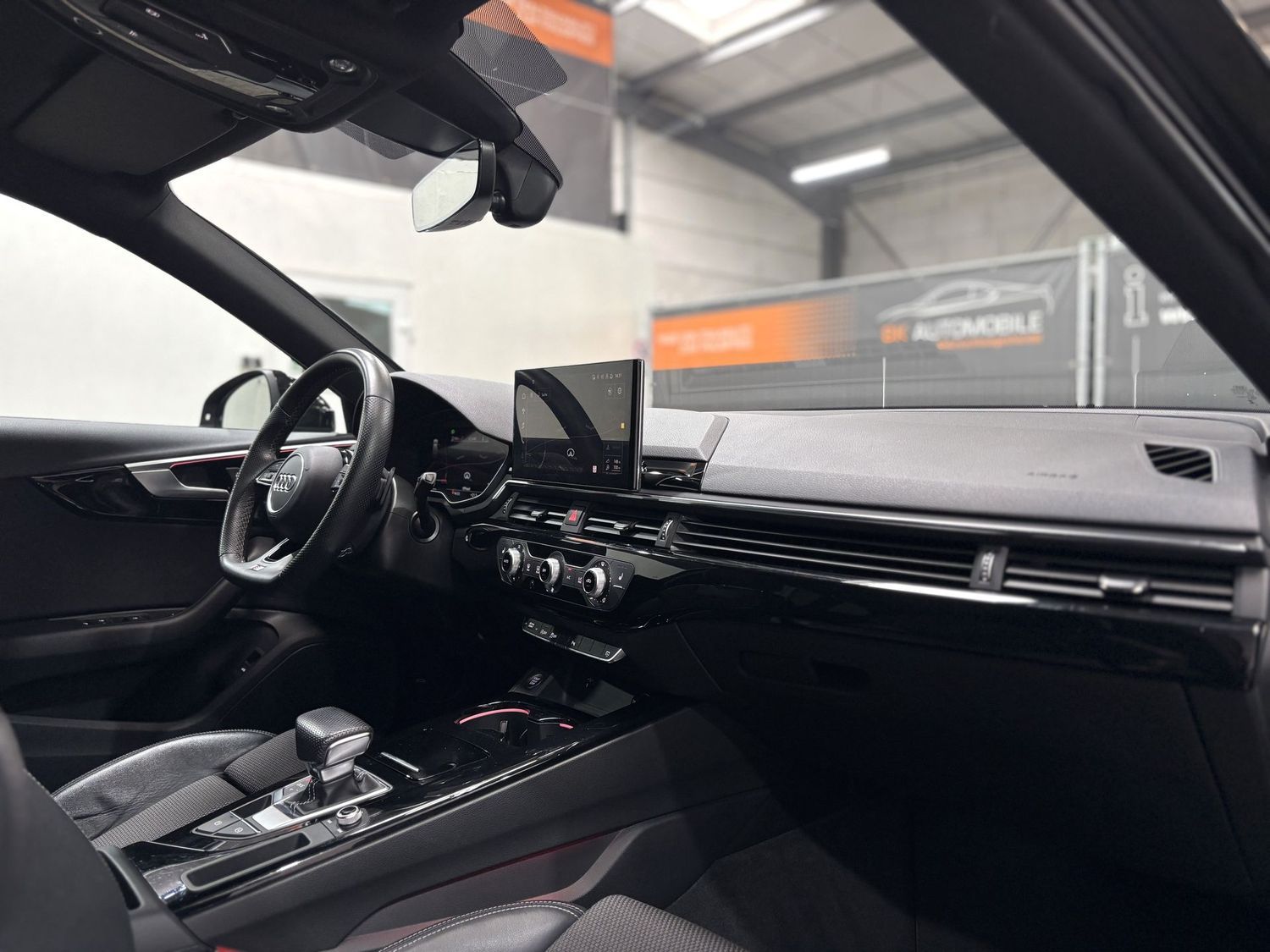 Fahrzeugabbildung Audi A4 35 TDI 2xS-line#Black#Matrix#Virtual#HeadUp