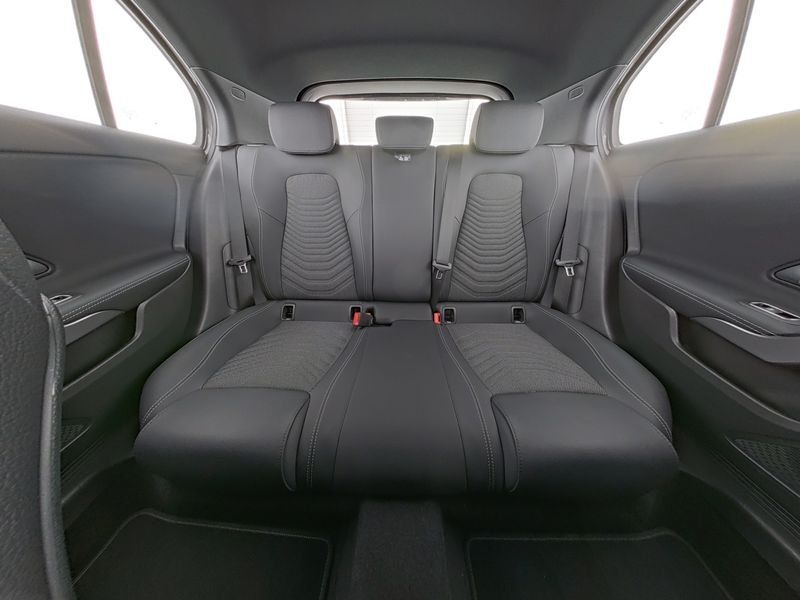 Fahrzeugabbildung Mercedes-Benz A 180 d Progressive Advanced*Kamera*CarPlay*LED*