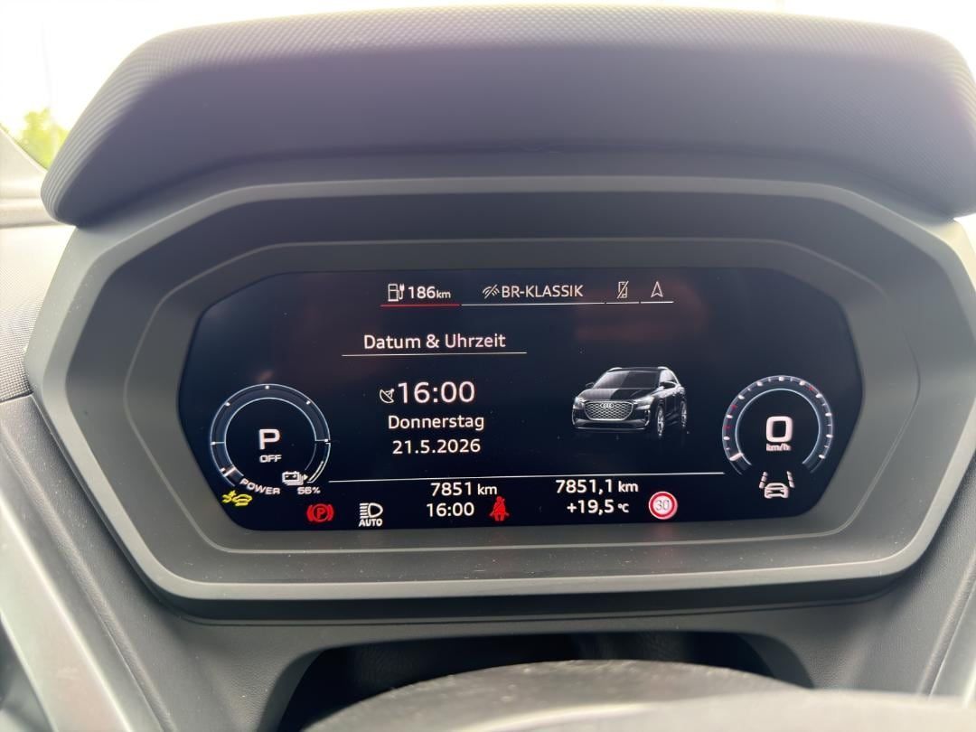 Fahrzeugabbildung Audi Q4 e-tron 40 S Line AHK,HUD,Kamera,LED,Matrix,LM