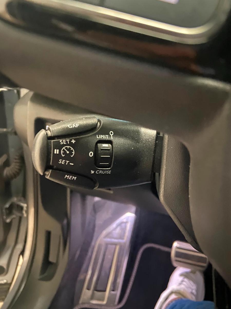 Citroën C5 Aircross Shine Hybrid 225 ACC Kamera Navi PDC