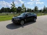 BMW X6 xDrive35i // LEDER// HUD // RFK // SCHIEBED - BMW X6 mit Schiebedach