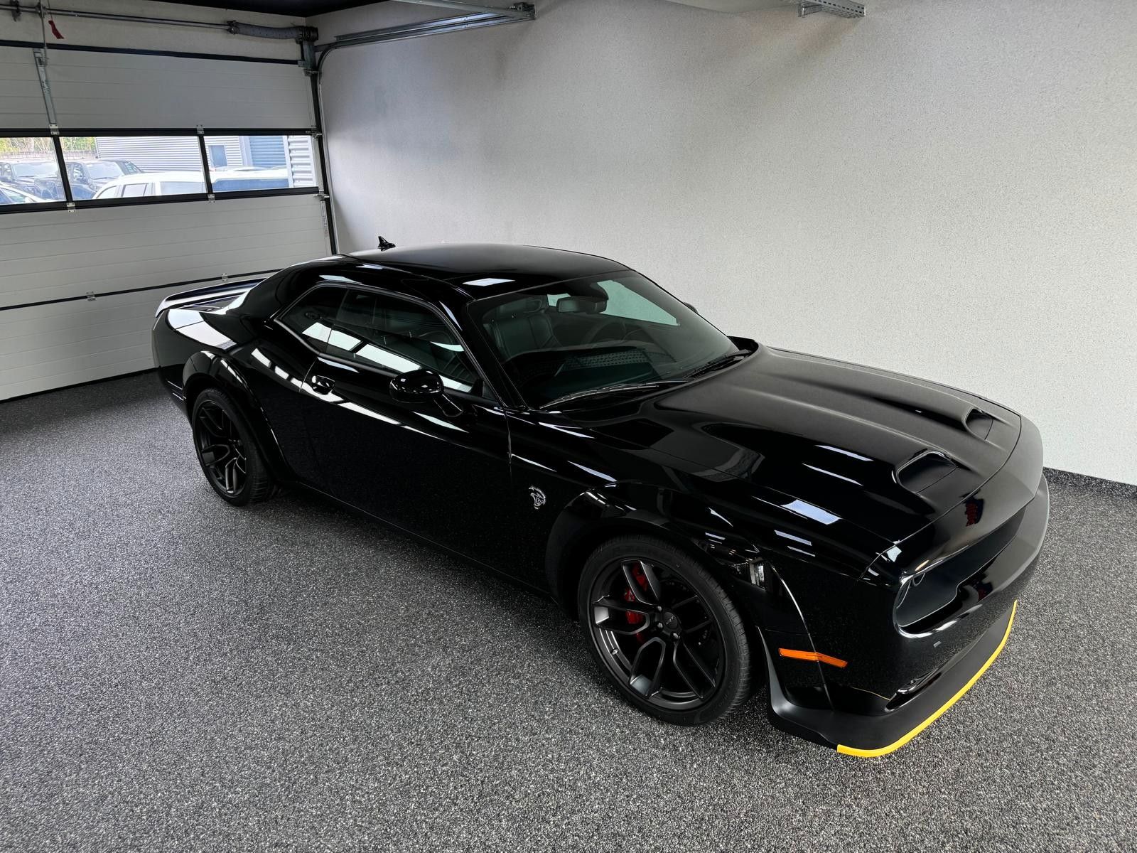 Fahrzeugabbildung Dodge CHALLENGER HELLCAT JAILBREAK -LAST CALL-CARBONE