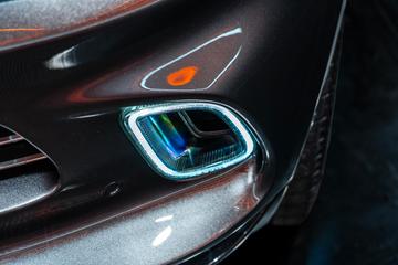 2020 Aston Martin DBX 缩略图 11