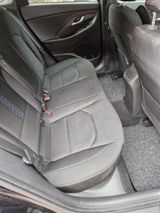 Hyundai i30 1.4 T-GDI Passion Go *PANO*NAVI* - Hyundai i30: Privatanbieter