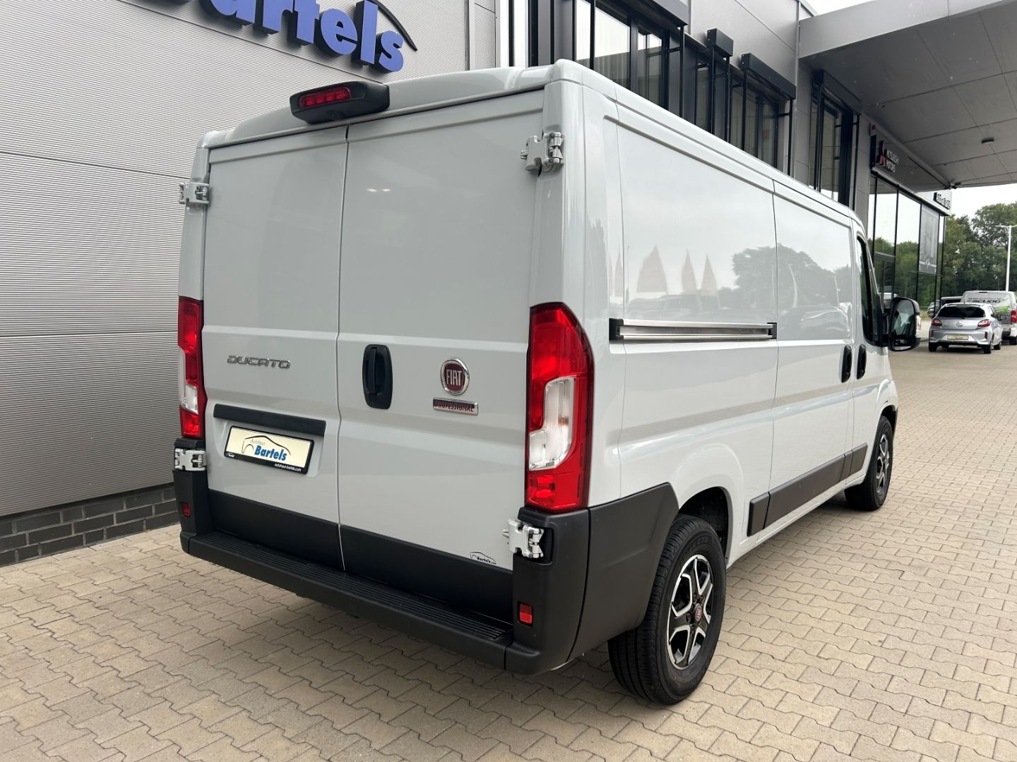 Fahrzeugabbildung Fiat Ducato Kasten 35 140 L2H1 RS 3450 mm Navi,Kamera