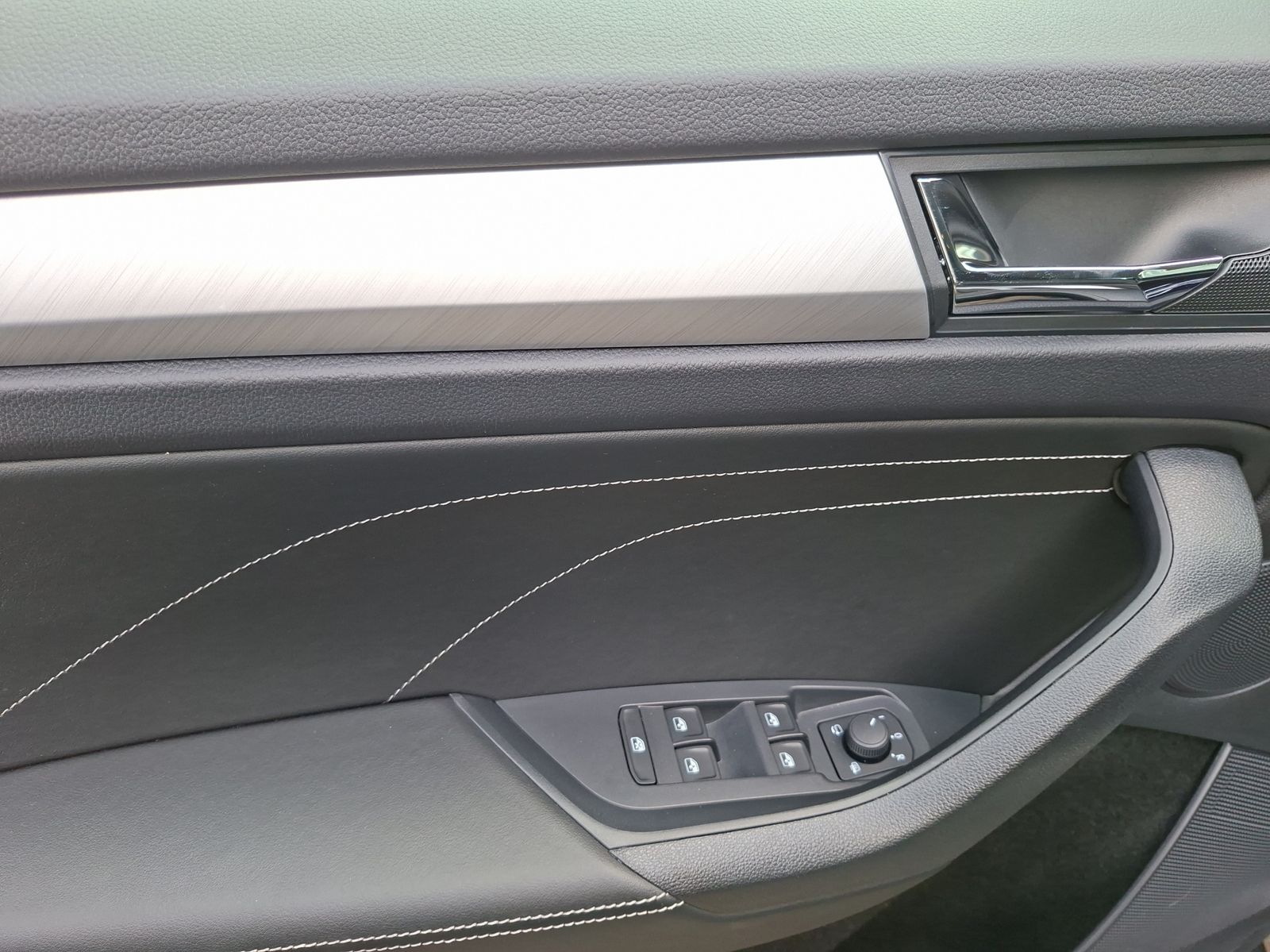 Fahrzeugabbildung SKODA Kodiaq Skoda Kodiaq 1.5l DSG*Matrix*7Sitzer*Kame