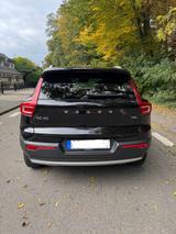Volvo XC40 T4 AWD Momentum Pro Geartronic Momentum Pro - Volvo Gebrauchtwagen in Duisburg
