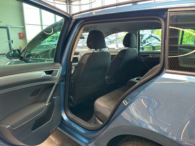 MYAUTOCENTER – Gebraucht- und Jahreswagen mit Werkstattservice in Pfaffenhofen Volkswagen Golf VII Variant Comfortline BlueMotion