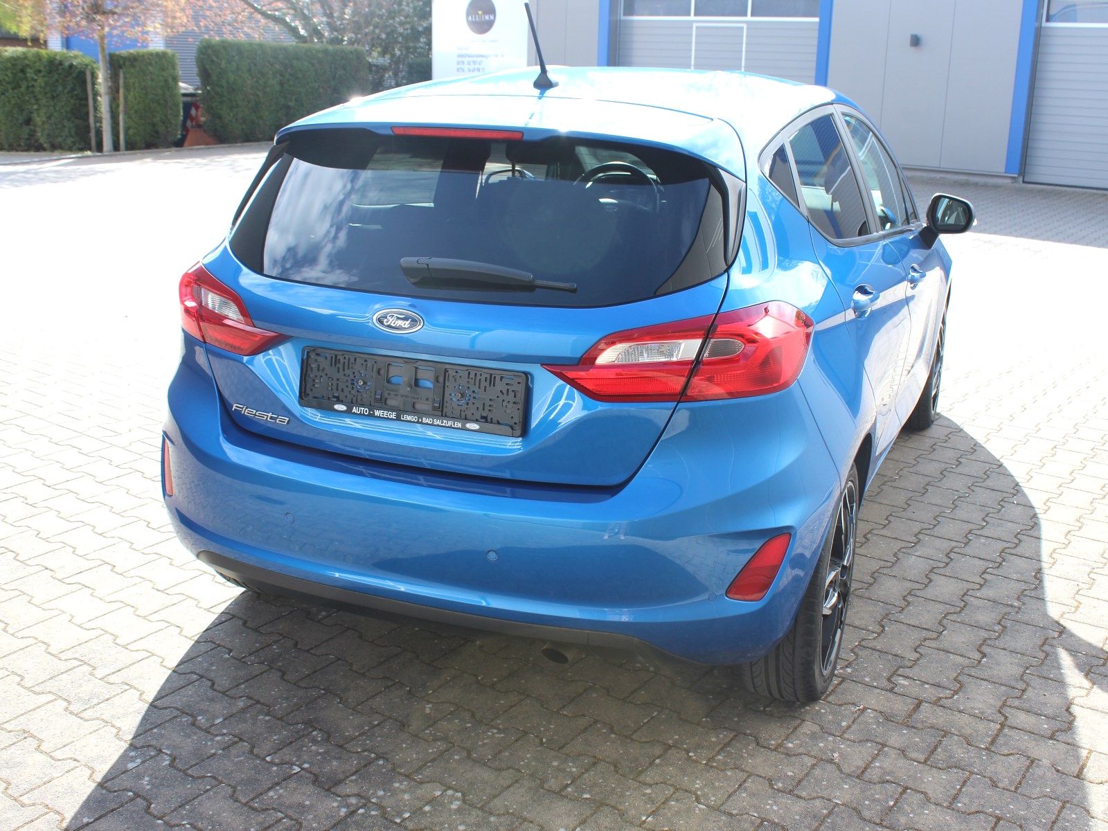 Fahrzeugabbildung Ford Fiesta Cool & Connect 1,0 EcoBoost Start/Stopp