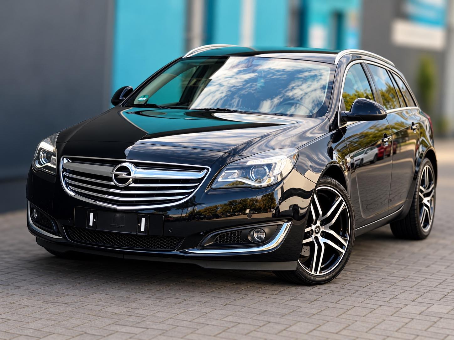 Opel Insignia ST 140*BiXenon*Sitzhz*AHK*ZR Neu*PDC*1A