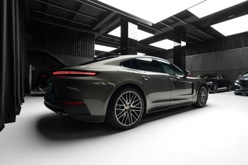 Porsche Panamera - 10