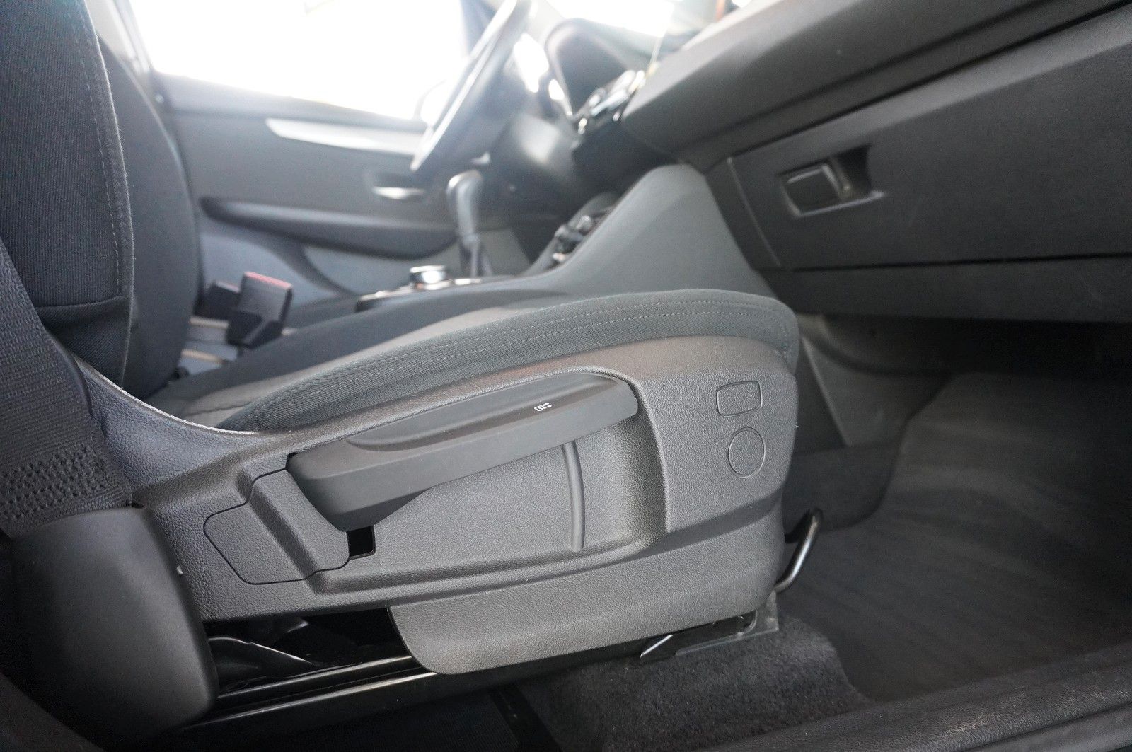 Fahrzeugabbildung BMW 216d Active Tourer NAVI/PDC/ALU/EU6dTemp