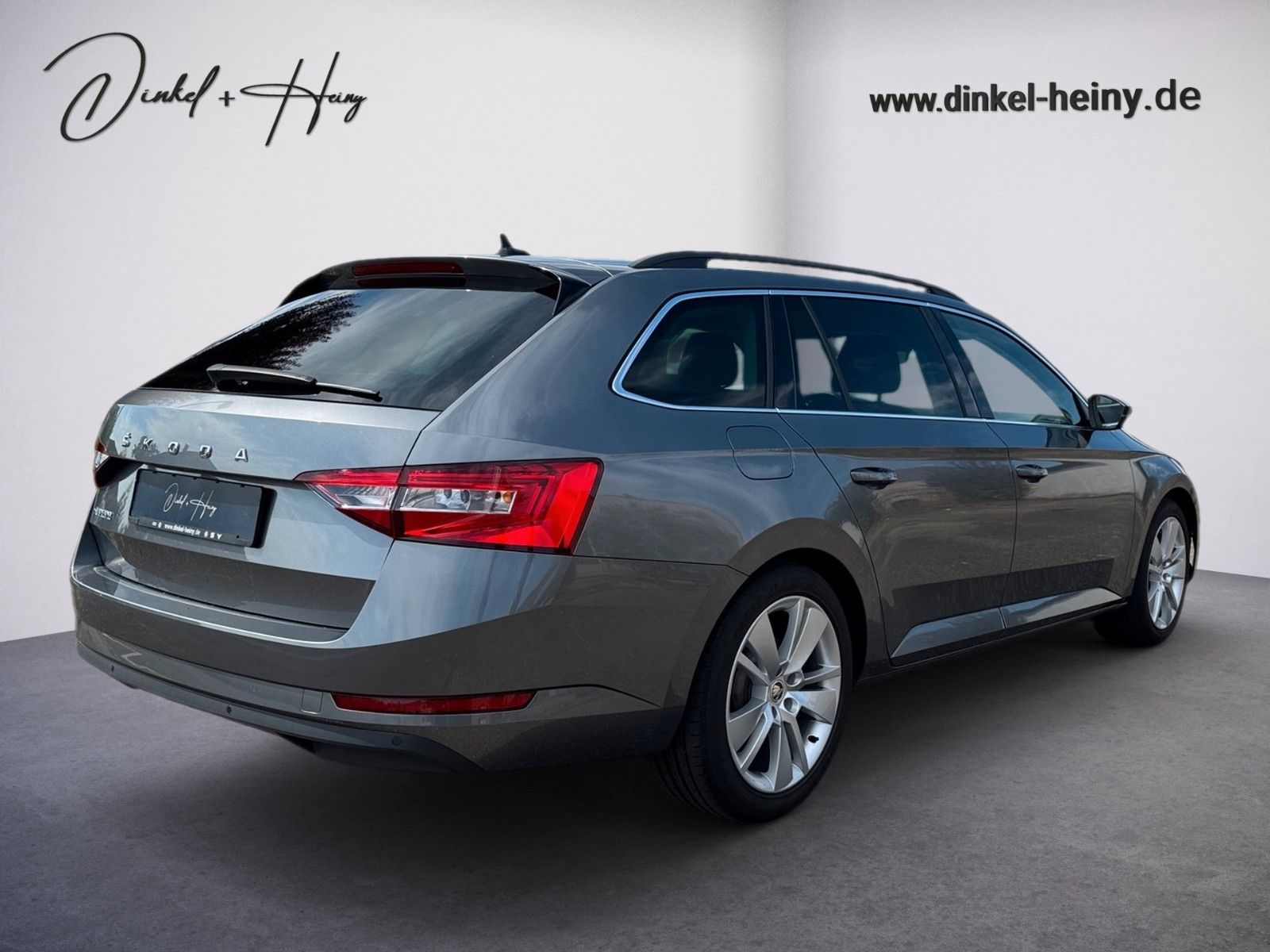Fahrzeugabbildung SKODA Superb Combi Ambition