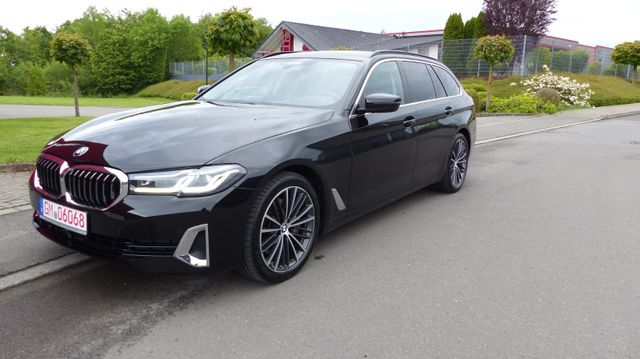 BMW Touring 540 d xDrive Luxury Line,1.Hand,HUD,AHK