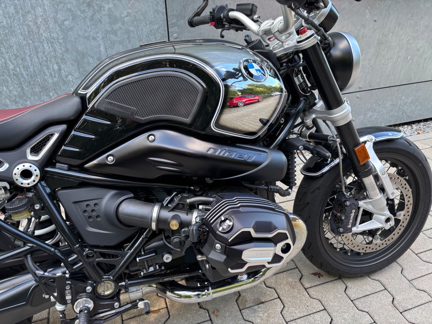 Fahrzeugabbildung BMW R nine T 100 Jahre Edition Oil Inclusive