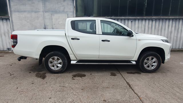 Mitsubishi L200 Plus Doppelkabine 4WD