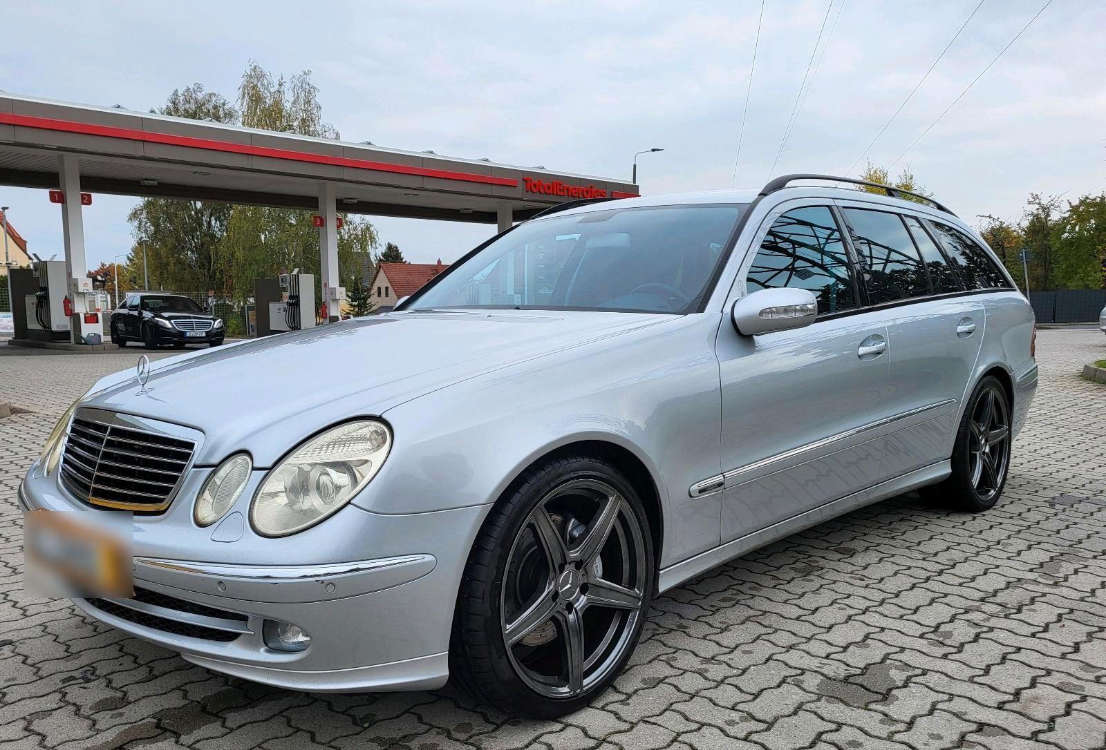 Mercedes-Benz E280 2006 — interior