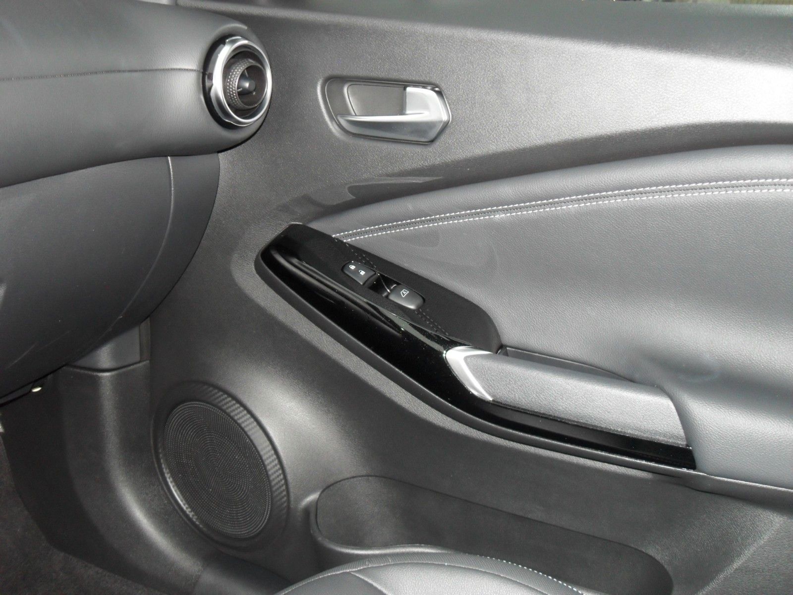 Fahrzeugabbildung Nissan Juke 1,0 DIG Tekna AT | WP | 360° | NCN