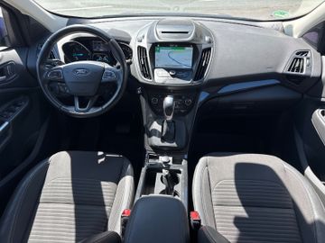 Ford Kuga - 12