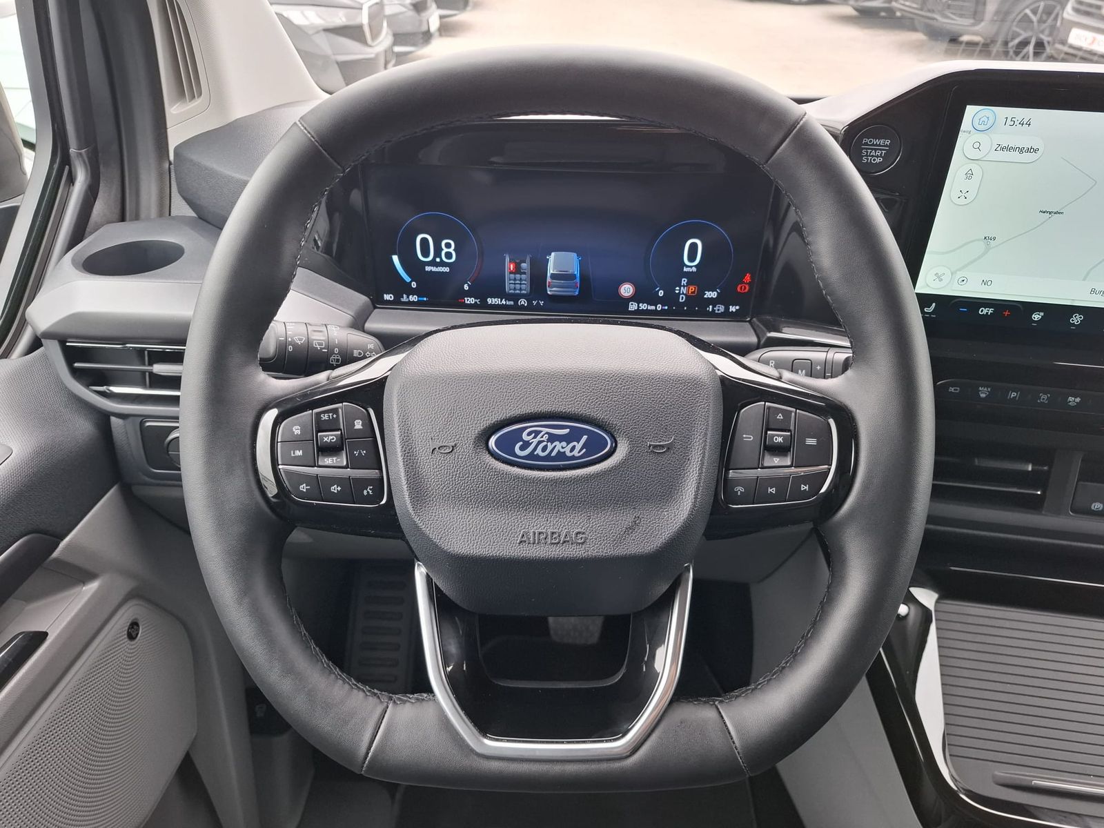 Fahrzeugabbildung Ford Tourneo Custom L1 Titanium X MATRIX*STANDH.*AHK