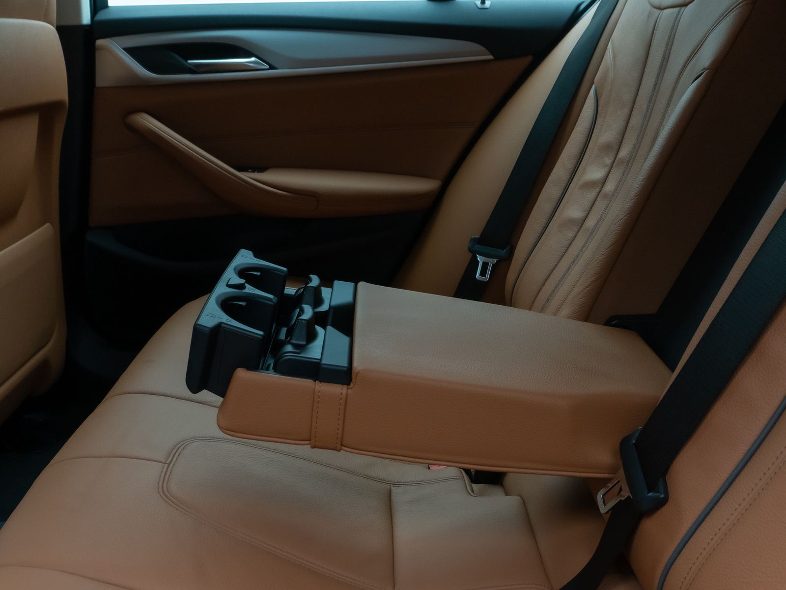 Fahrzeugabbildung BMW 520d Kamera Leder HiFi Sport AHK Alarm Parkassis