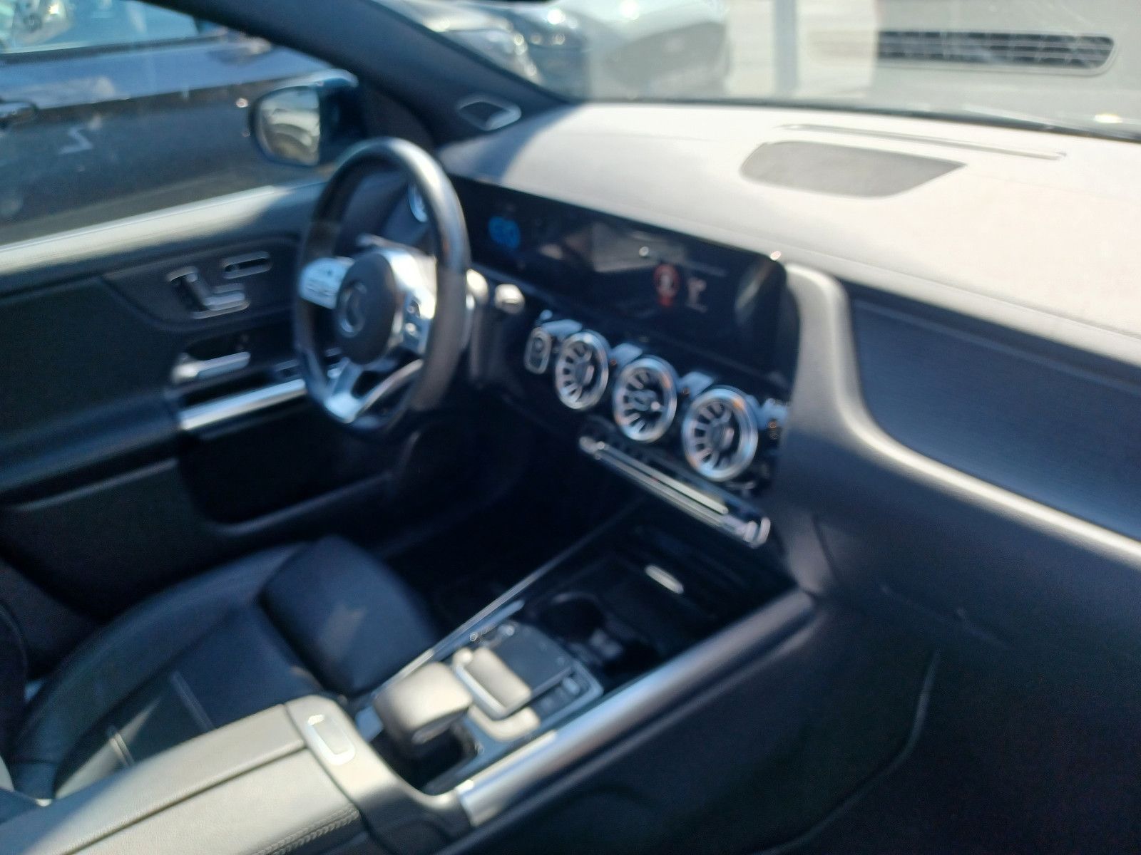Mercedes-Benz EQA 250 ** AMG LINE / SHZ ** mit Garantie foto 22