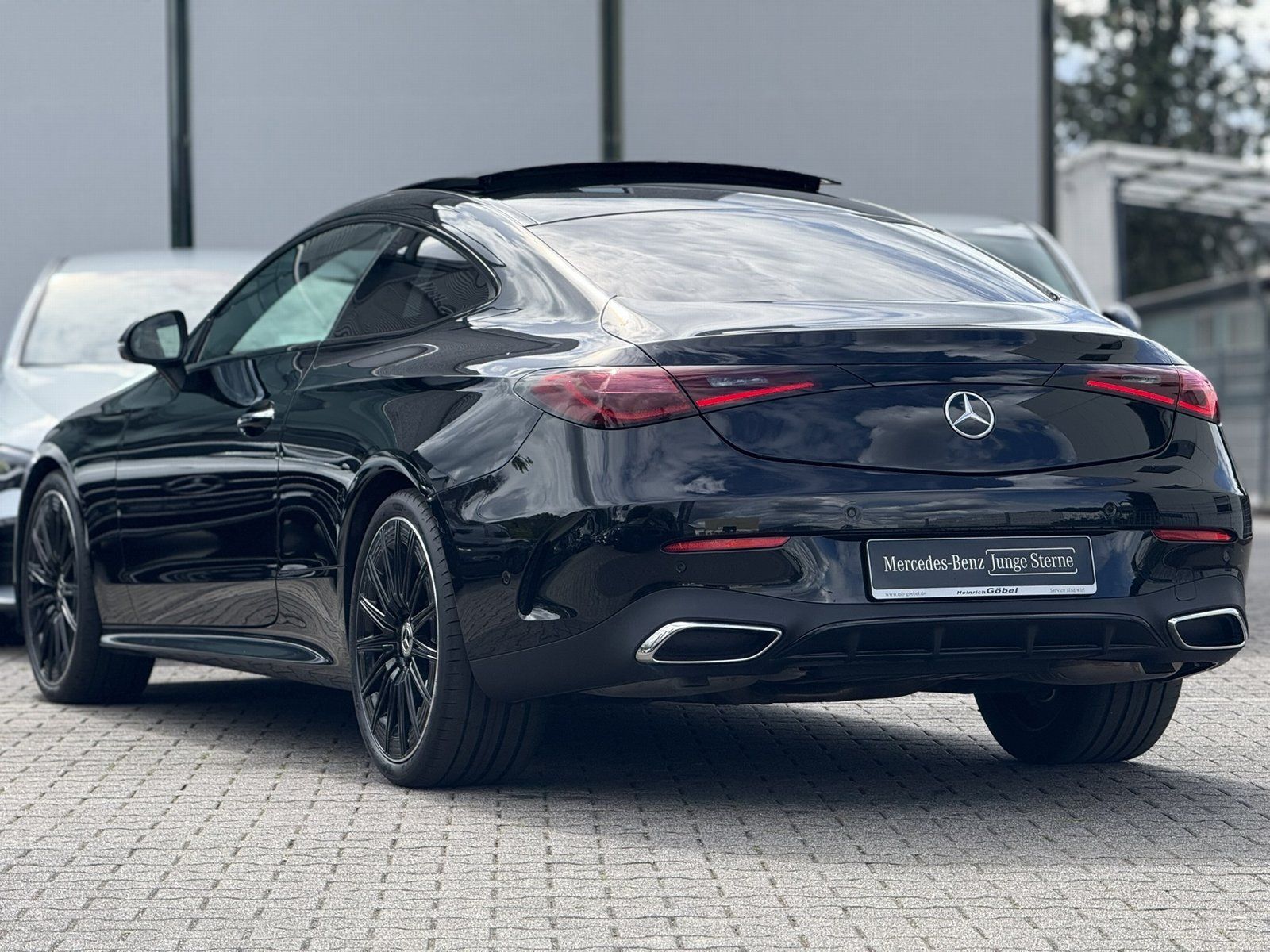 Fahrzeugabbildung Mercedes-Benz CLE 300 4M AMG*LEDER*MEMORY*PANO*20ZOLL*360°KAM