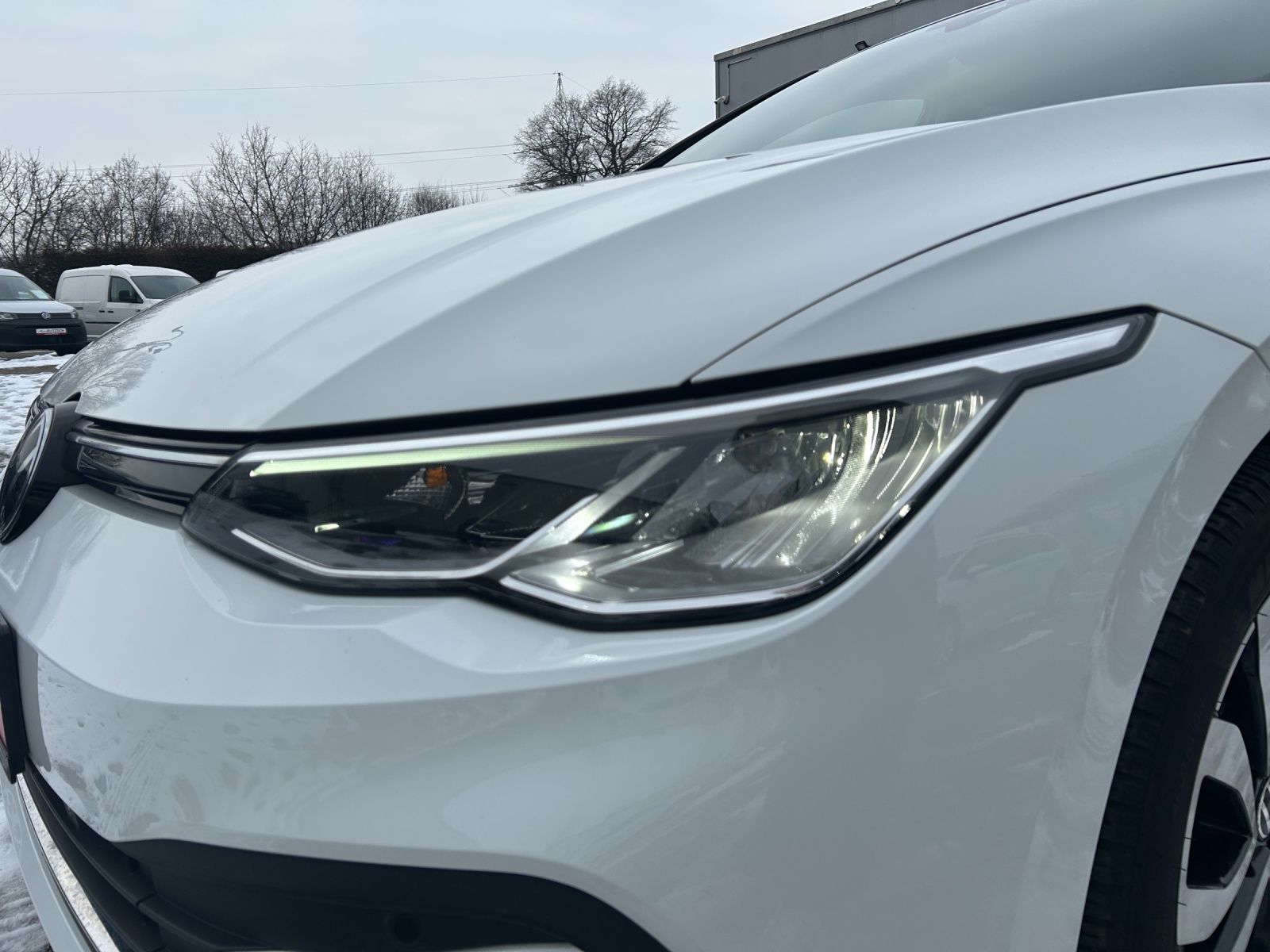 Fahrzeugabbildung Volkswagen Golf VIII Variant Active TDI DSG LED ACC SH Rear