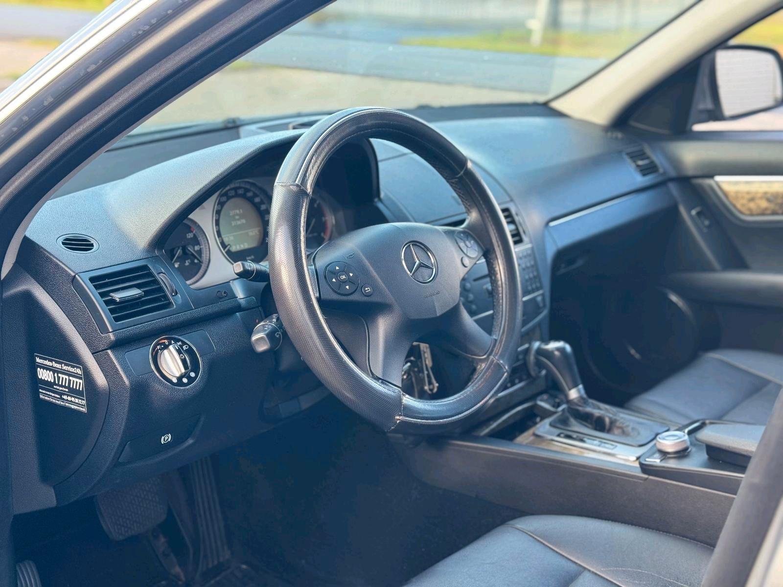 Mercedes-Benz 320 2008 — photo 8