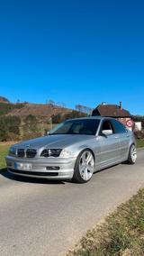 BMW E46 325i Schalter - BMW 325 aus 2000: 325i