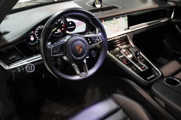 Porsche Panamera - 8